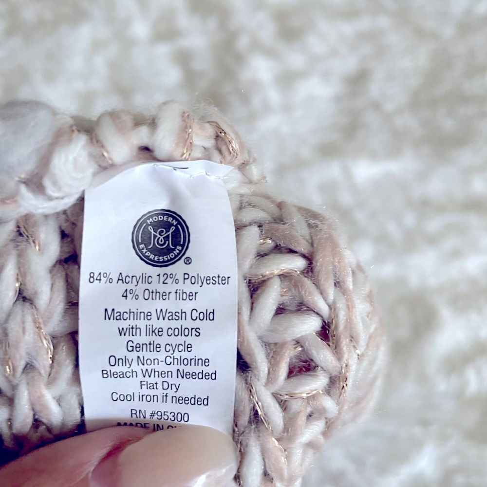 Modern Expressions Infinity Scarf - Picture 4 of 5